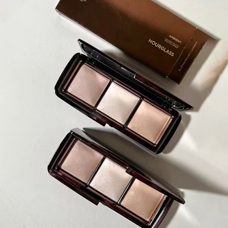 Die 3-Farben-Palette mit hellendem Kontrast